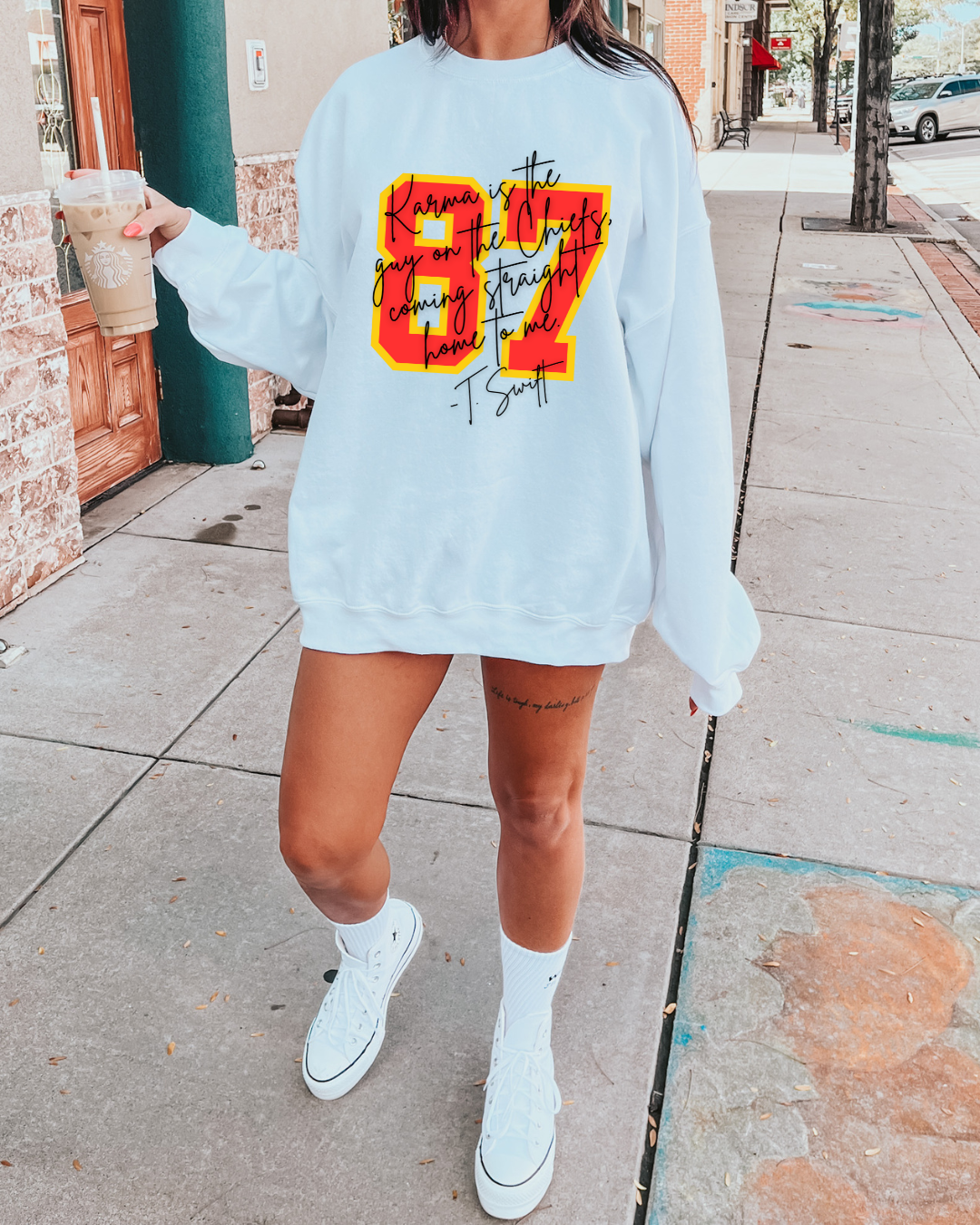 87 Karma Is The Guy On The Chiefs NFL X Taylor Crewneck Pull: X Large / Sandstone