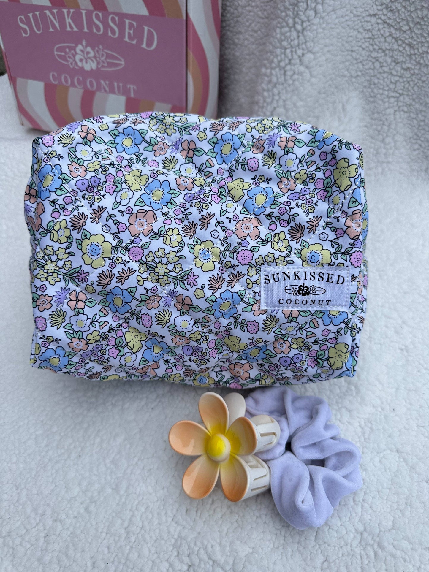 Pastel Flower Quilted Handmade Makeup Bag: One-Size / Pastel Flower