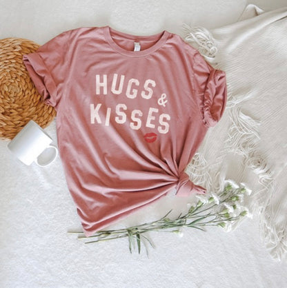 Hugs & Kisses Tee - Sawyer + Co.