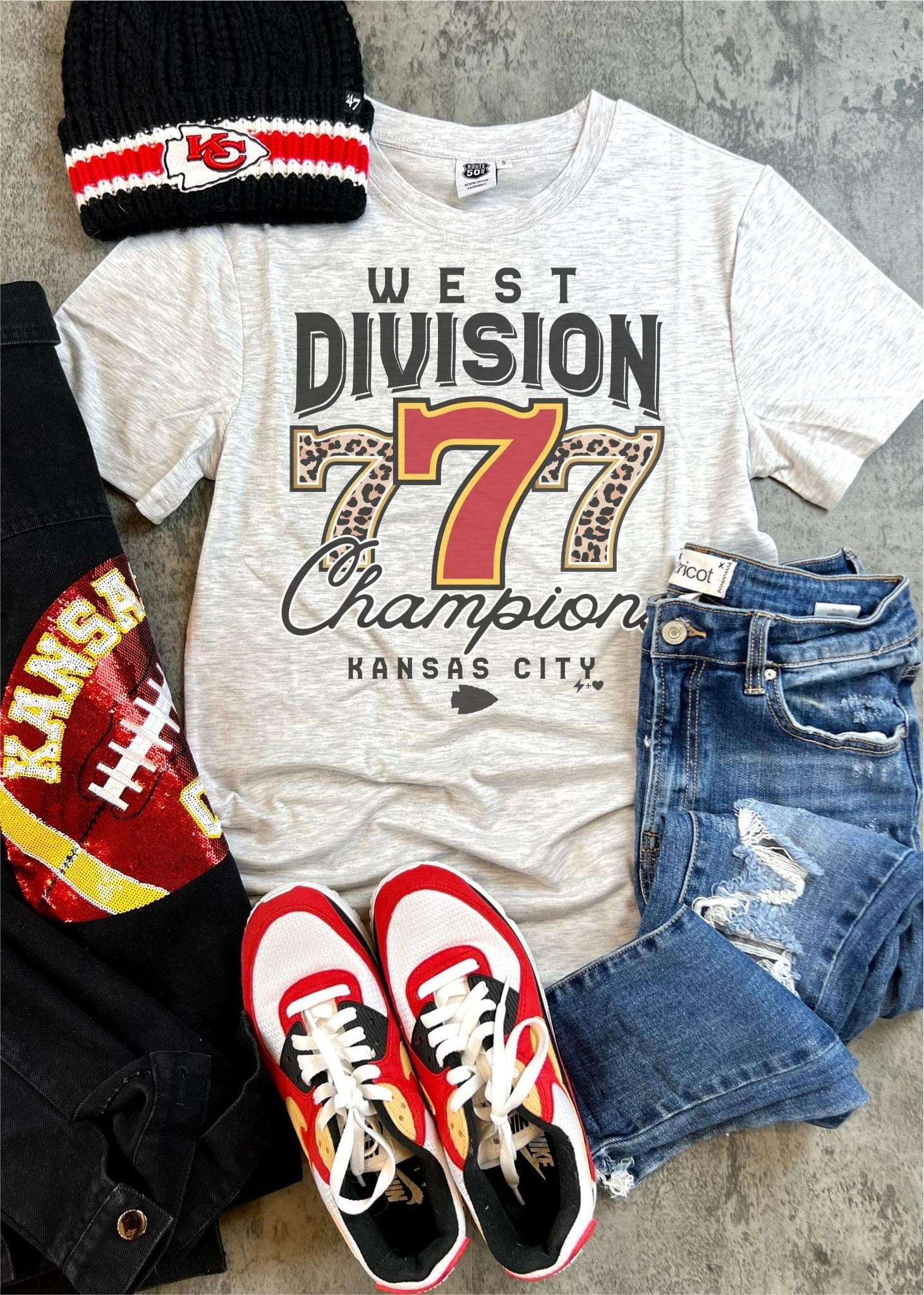 777 DIVISION CHAMPS KC TEE - Sawyer + Co.